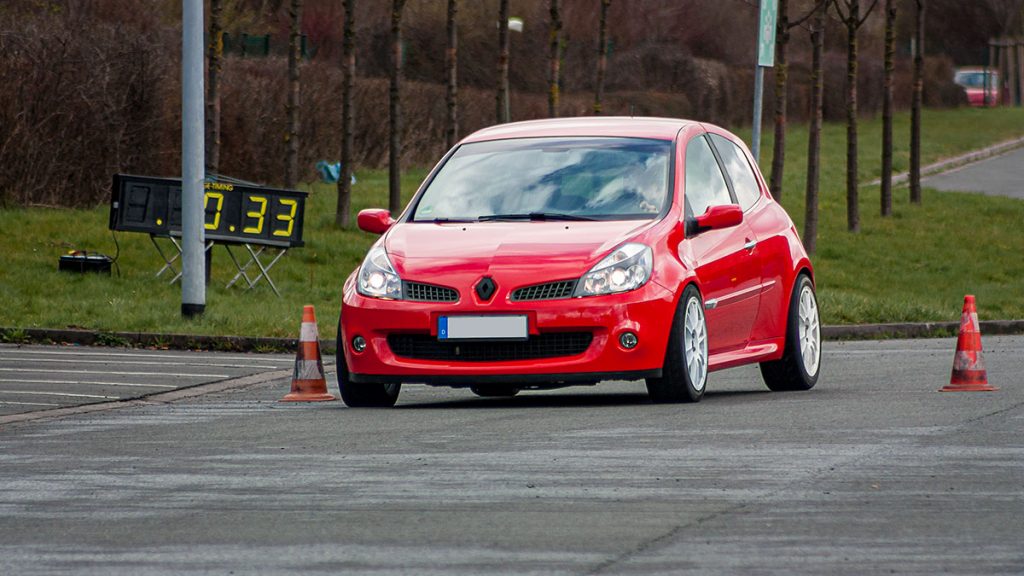 Renault Clio 3 R.S. - Auto-Slalom bei KIK in Bönen (27.03.2016)